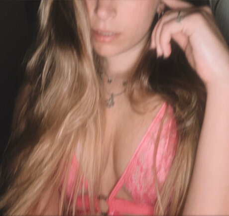 Adventurous Luna hd actress photos