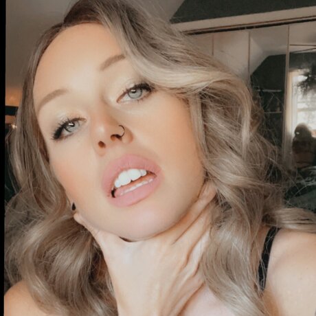 HOTMESSMALS star perfect image