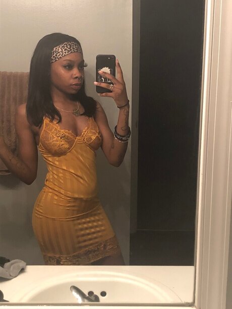 Honey Temptation_ pornstar sexy photos