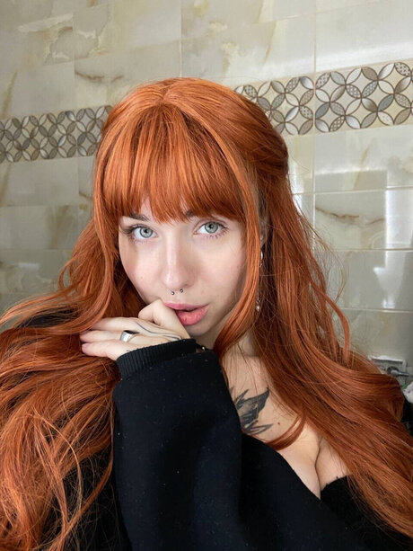 _VIP adult model picture