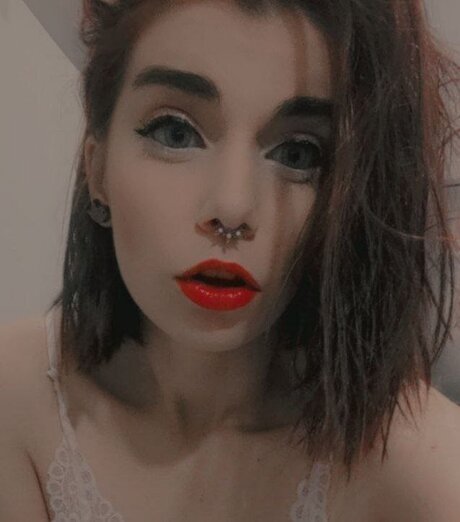 Little Satana erotic star image