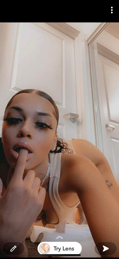 HoneyNdMilk star nudes galleries