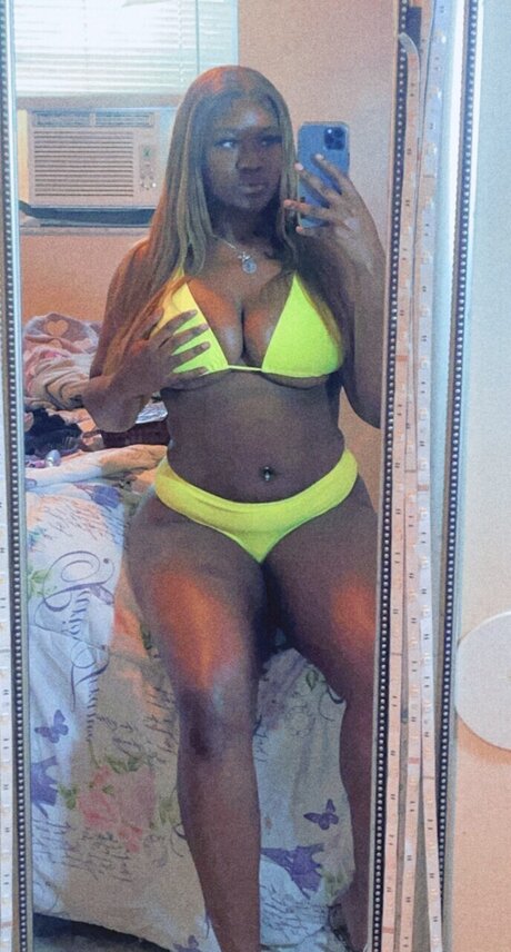 Choco Amelia erotic pornstar picture