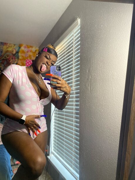 YouLuv Armanii model adult archive