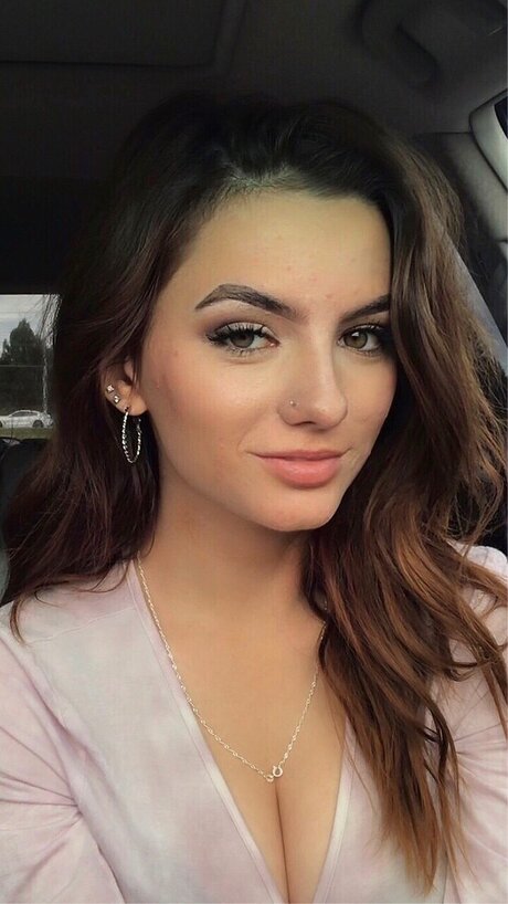 lil lizzy amp lt3 model naked images