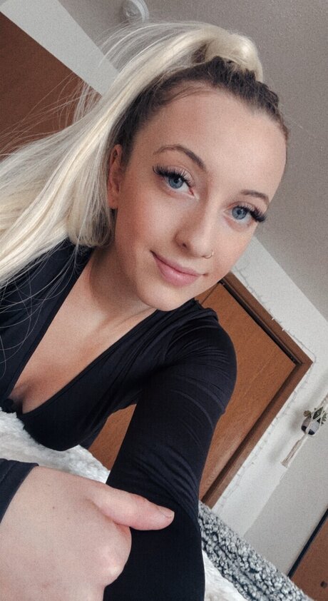 Kihley Schreurs perfect pornstar img