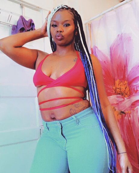 CoCo Dymond star best photos