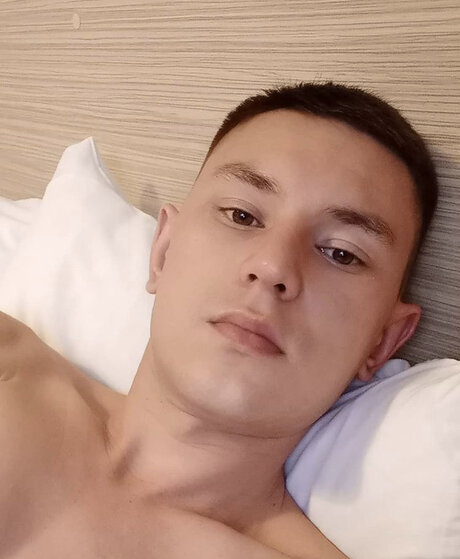 Cold Guy free pornstar pics