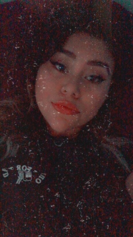 La G era Angeles model adult pictures