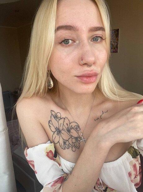 _Vlada_ high quality model pic