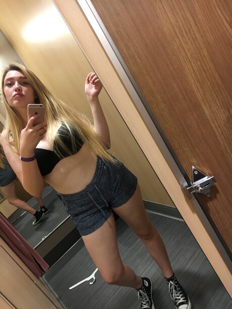 Rainnn star sexy galleries