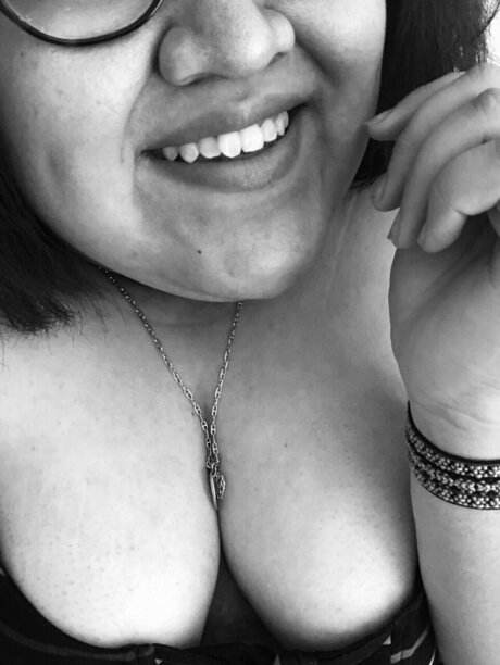 Little Monster model exclusive pictures