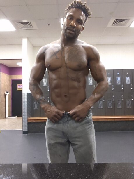 Juan Walton star exclusive images