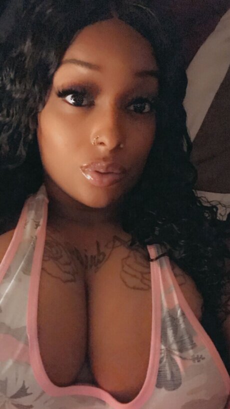 KHANDI112 nudes star images