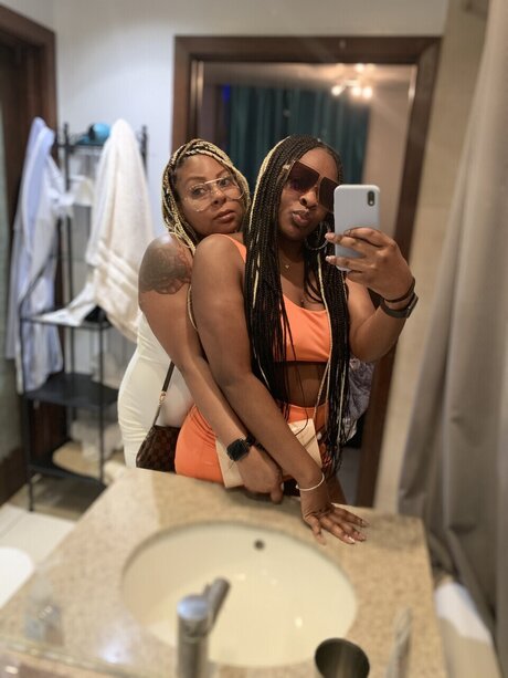 Shebealloverme pretty actress pic