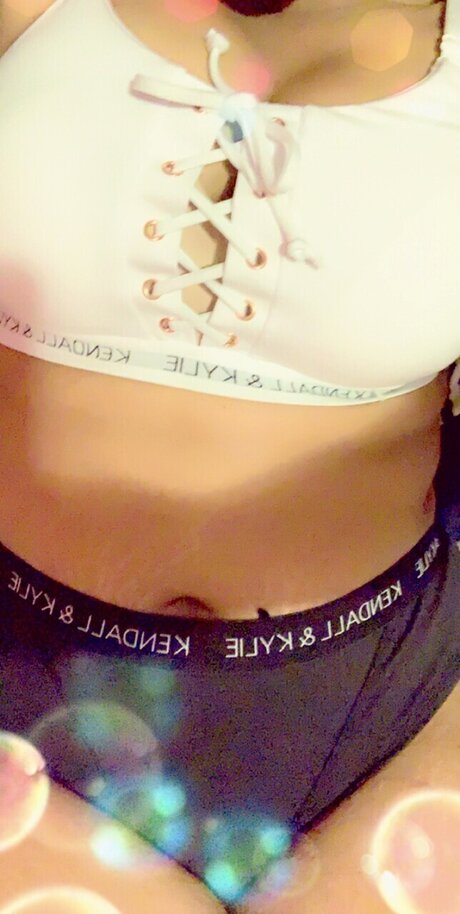 Play Minnie model beautiful picture