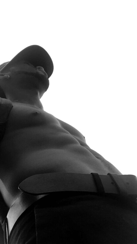 LightskinC porn model pic