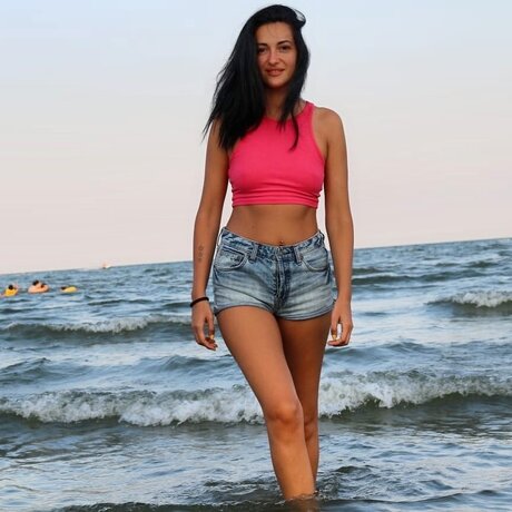 SophiaLong sex model pics