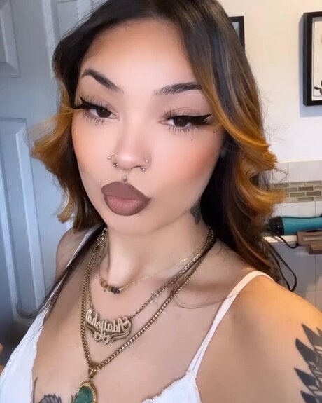 ItsDaiLove naked model photos