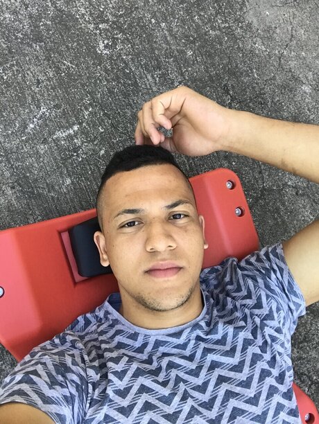 Fastbeast sexy actress picture