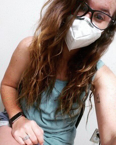 hateeveryonealiveee free model photos