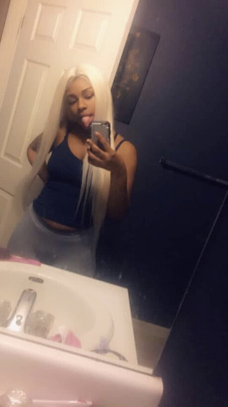 HoneyNut03_ art actress galleries