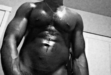 Mr R A W reaches all walls_ erotic actress galleries