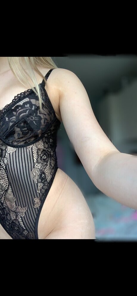 Scarlettdyaxo sexy actress photo