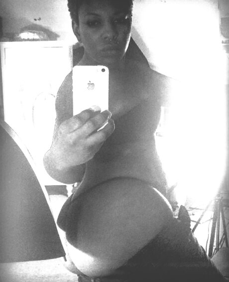 NeenaW naked pornstar pics