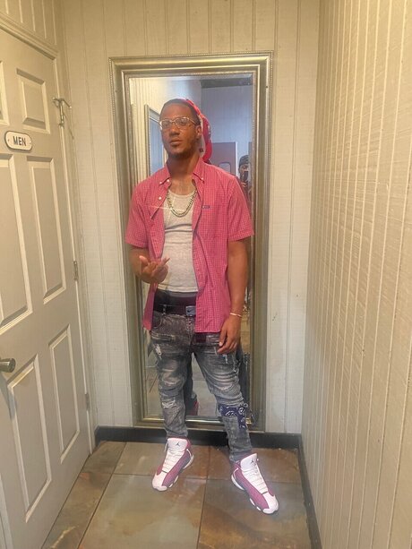 JussHussle330 art star pics