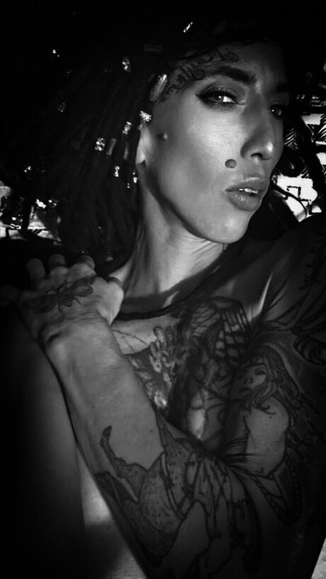 M C sexy pornstar photos