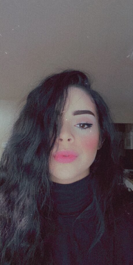 R I A H pornstar pics