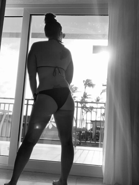 Wetwithlust erotic pornstar pics