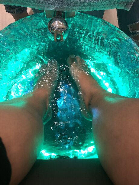 Jen Hall star naked pic