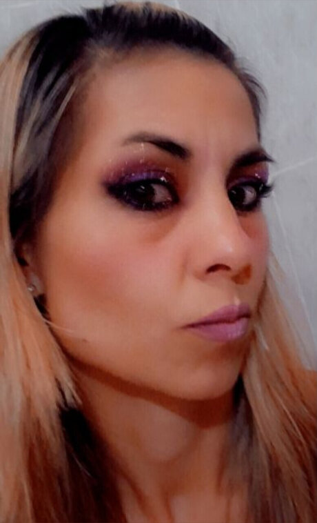 Luna Sexting_ model free pics