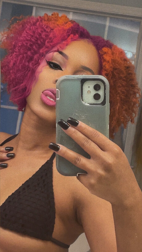 _Majesty Conquers_ pornstar beautiful picture