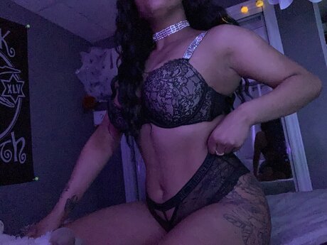 Scarlet Roses hot actress galleries