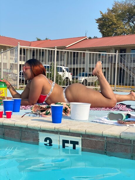 Krazykrave porn model img