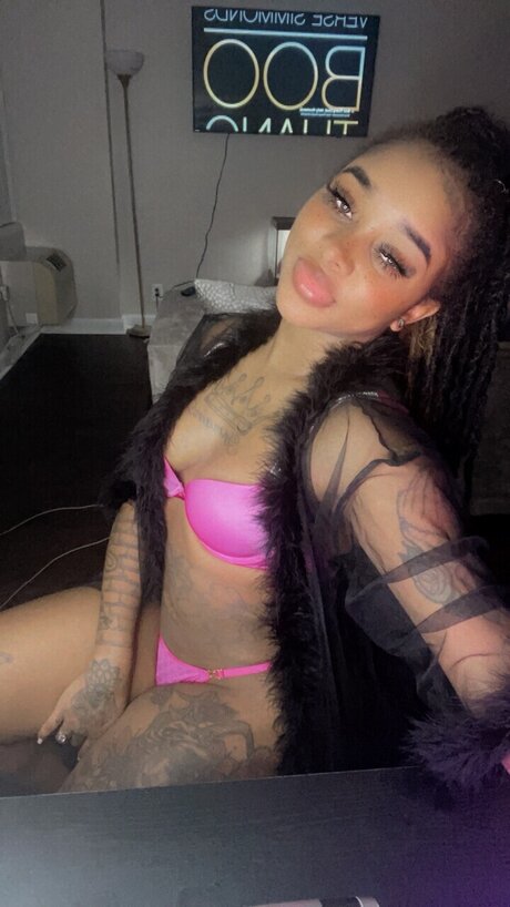 VegasDior model beautiful galleries