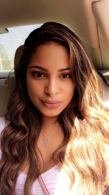 GoddessJoelle pornstar hot images