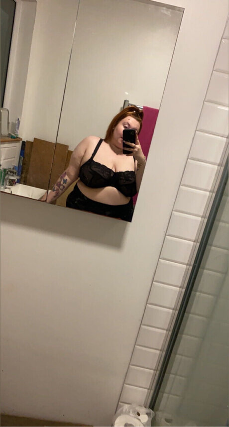 Niamh_ high quality actress photos