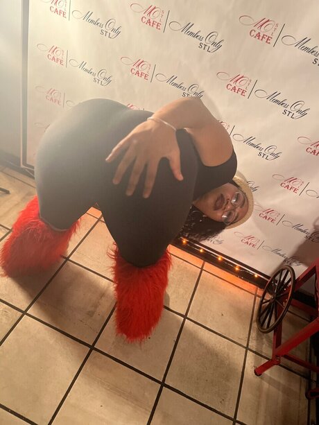 Roya Brazy pornographic actress picture