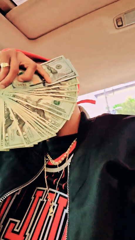 Pussy Pumper Jr_ beautiful model photo