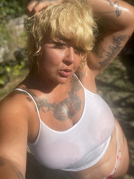 Sexy Sadie perfect model img