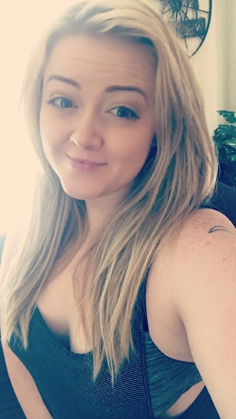 Morgan Badley adult star photo