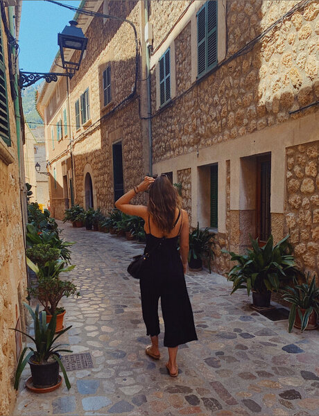 Madam Cuckoldress pornstar sex picture