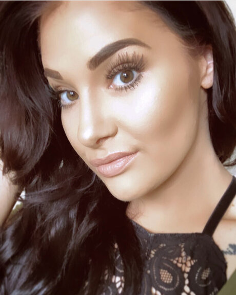 Sunshine 221 model erotic image