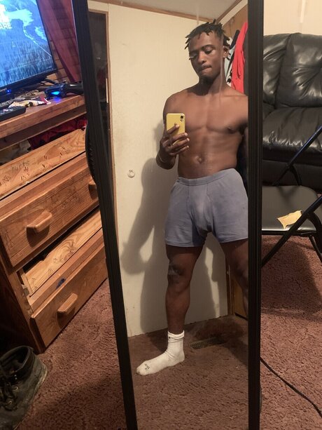 SweetDickWillie model nude archive