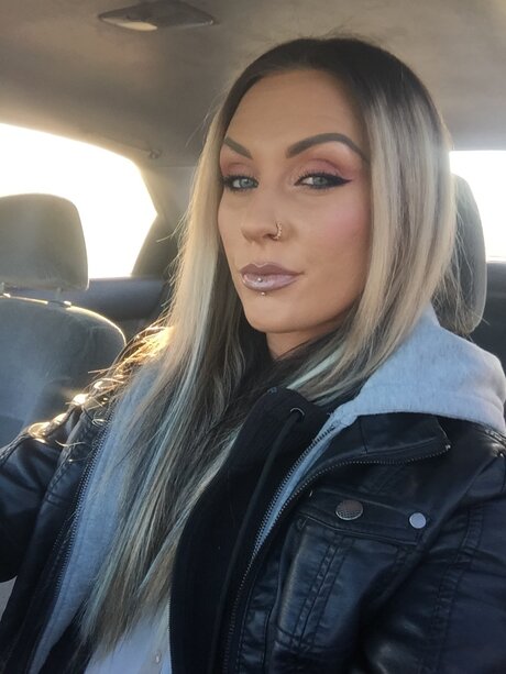 InkedSteph30 sexy pornstar pic