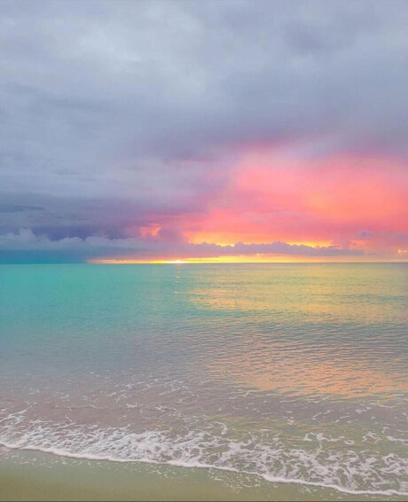 C H A N E L model xxx photo